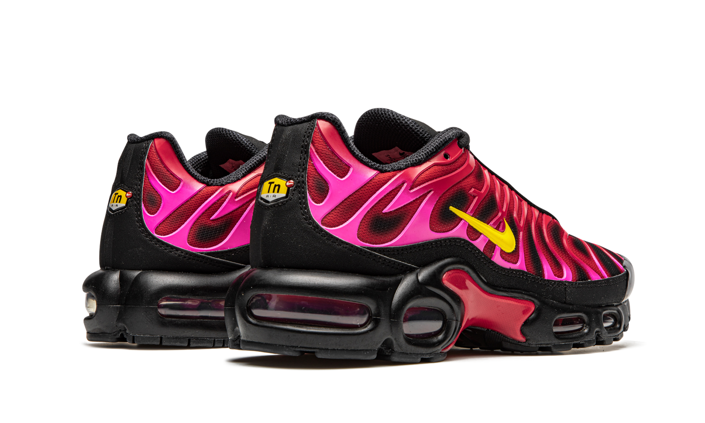 Nike Air Max Plus TN "Supreme - Black / Red" DA1472 600