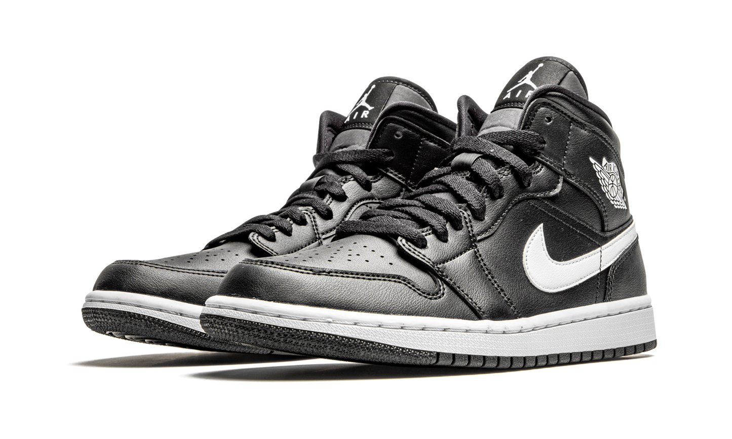 AIR JORDAN 1 MID WMNS Black / White BQ6472 011