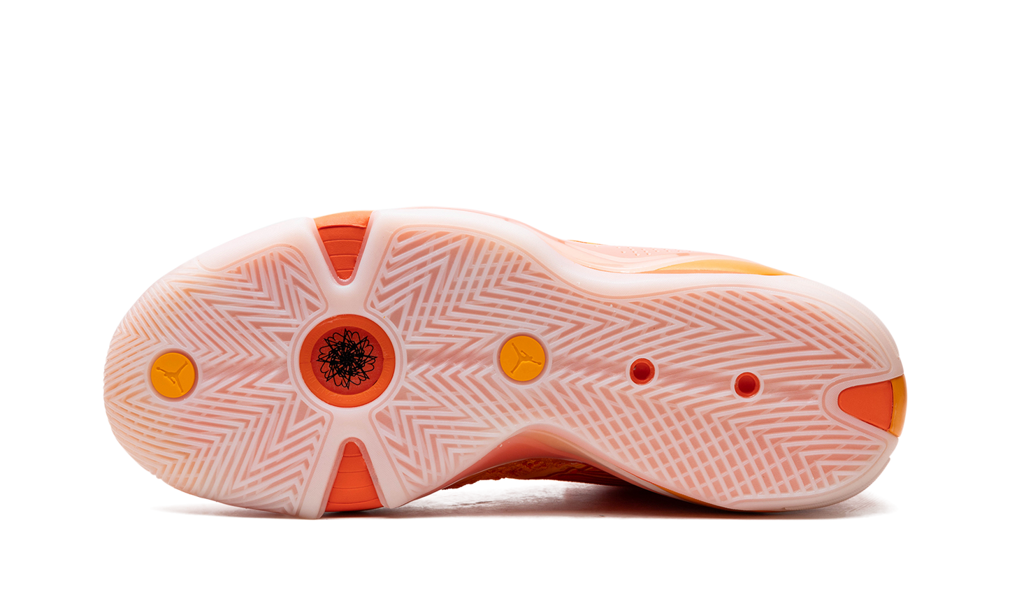 Air Jordan XXXVIII Low H WMNS Tour Yellow FV3945 700