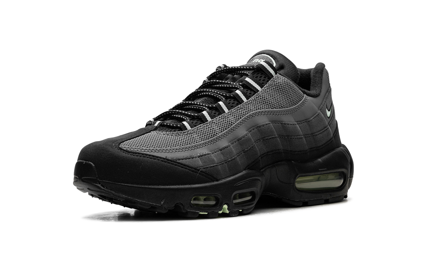 Nike Air Max 95 "Vapor Green" HM0622 001