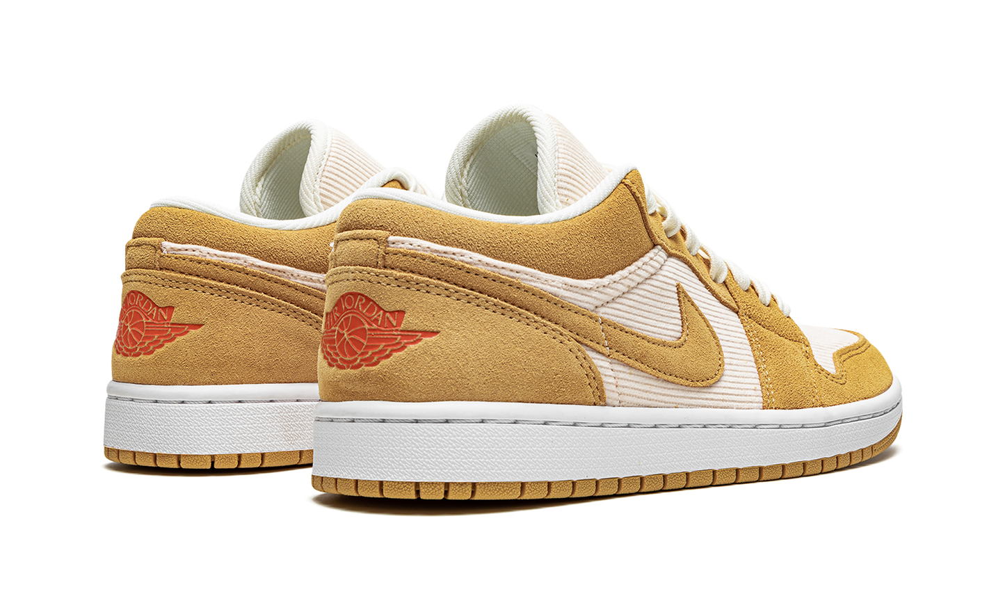 AIR JORDAN 1 LO SE WMNS Corduroy & Suede DH7820 700