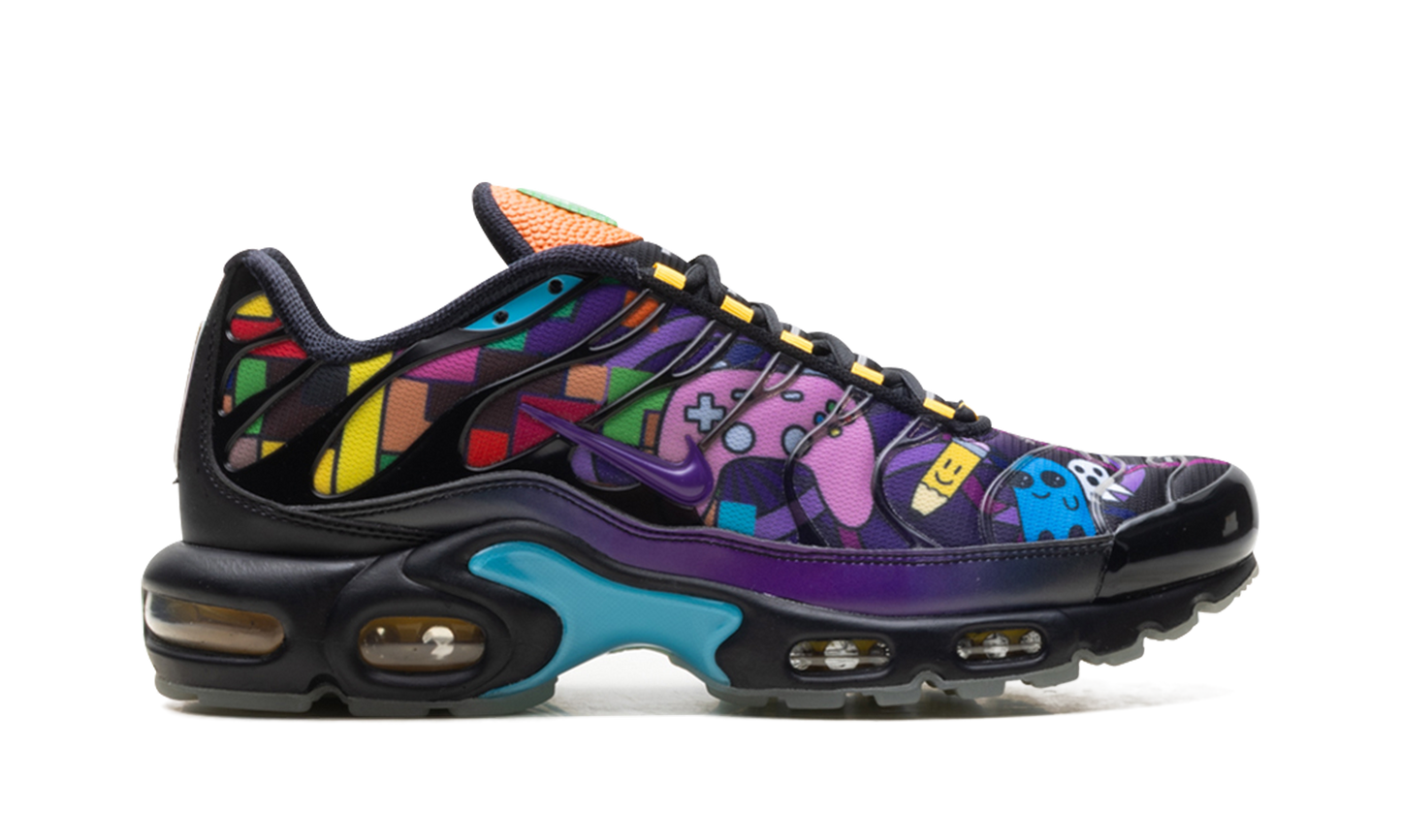 Nike Air Max Plus "Doernbecher" IO7690 921