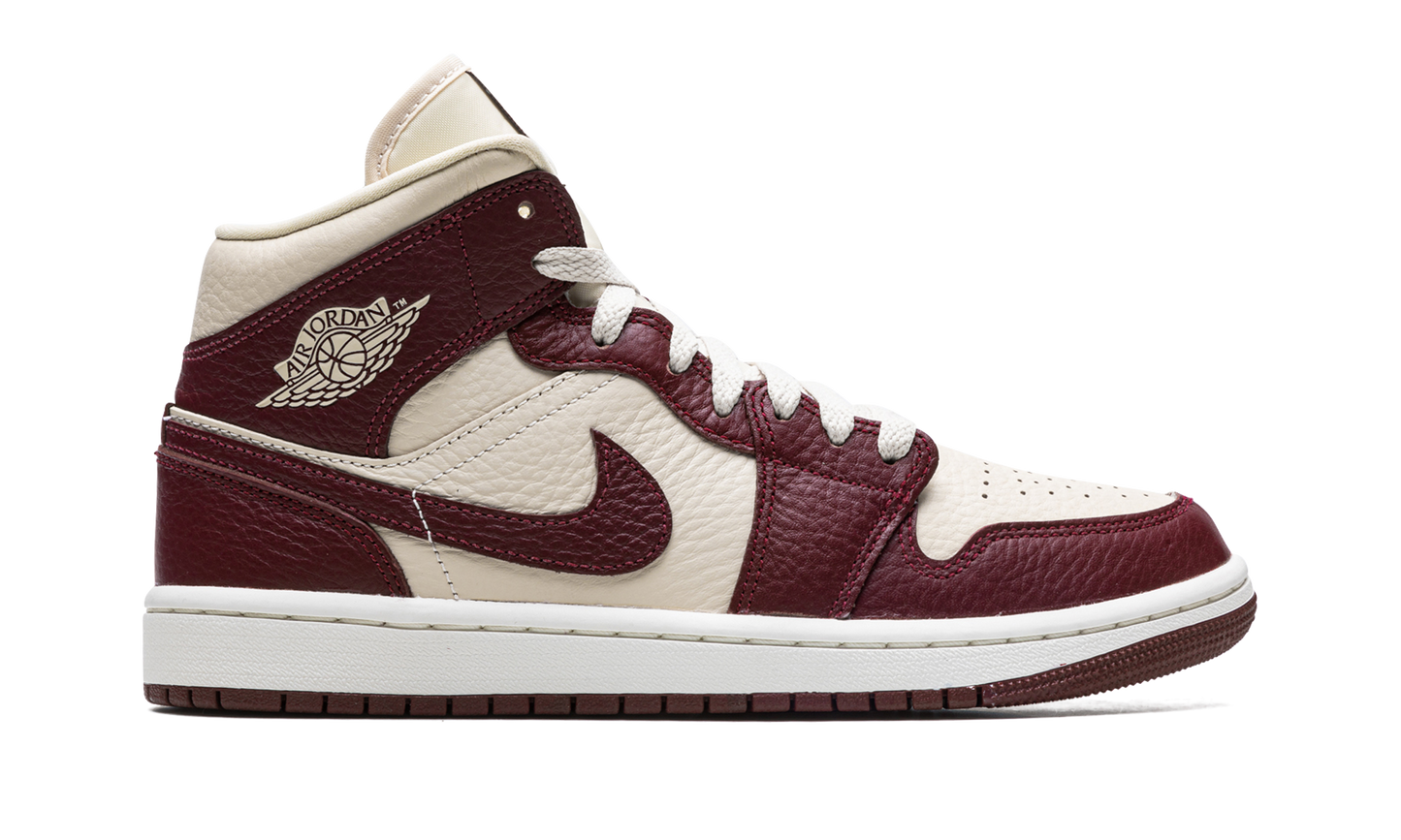 AIR JORDAN 1 WMNS Split Cherrywood Red DR0501 200