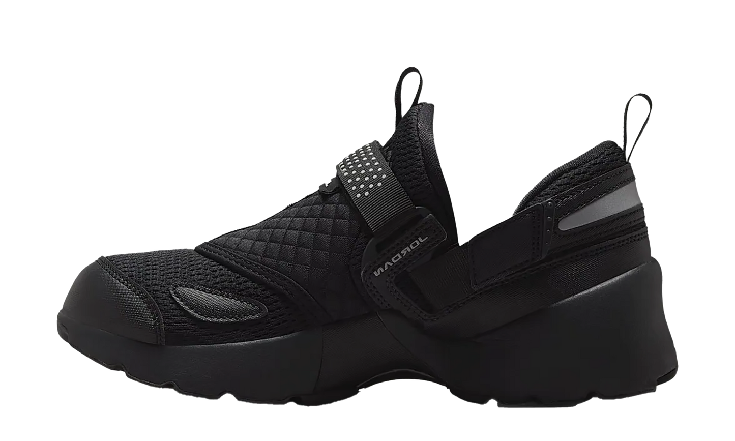 Jordan Trunner LX WMNS Black / Grey HQ2164 001