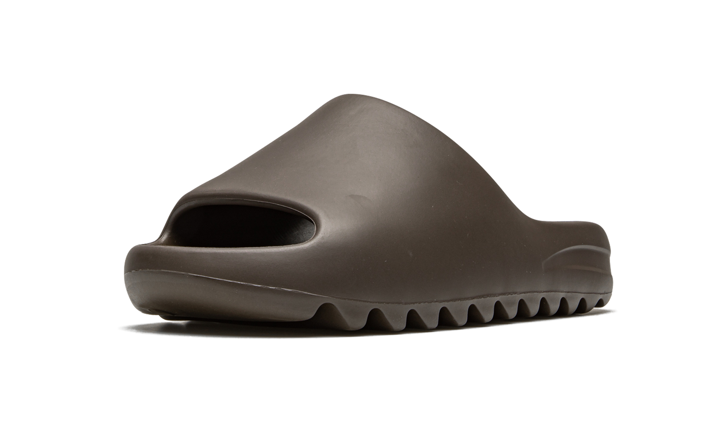 Yeezy Slide "Soot 2021" GX6141