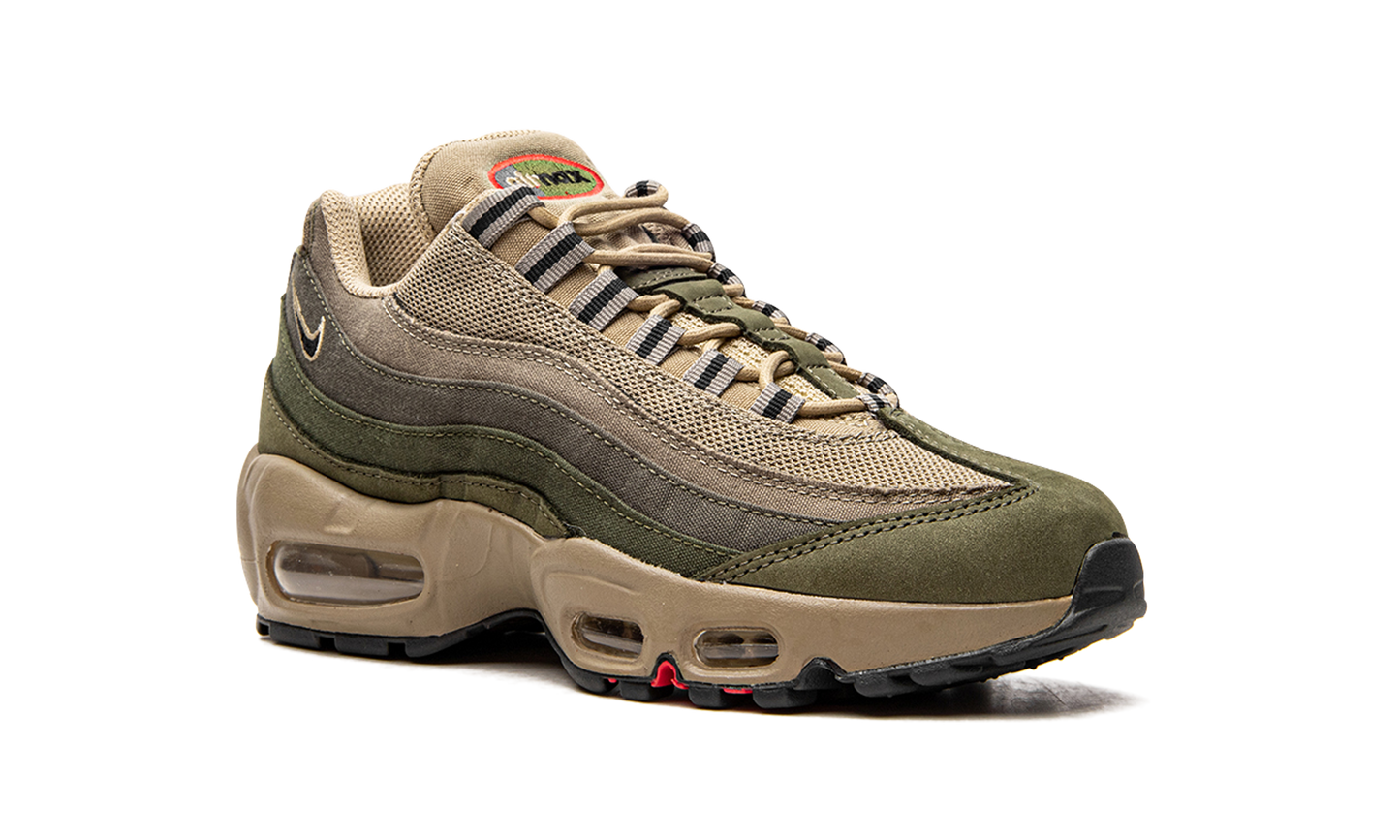 Nike Air Max 95 SE "Rough Green" DQ8570 200