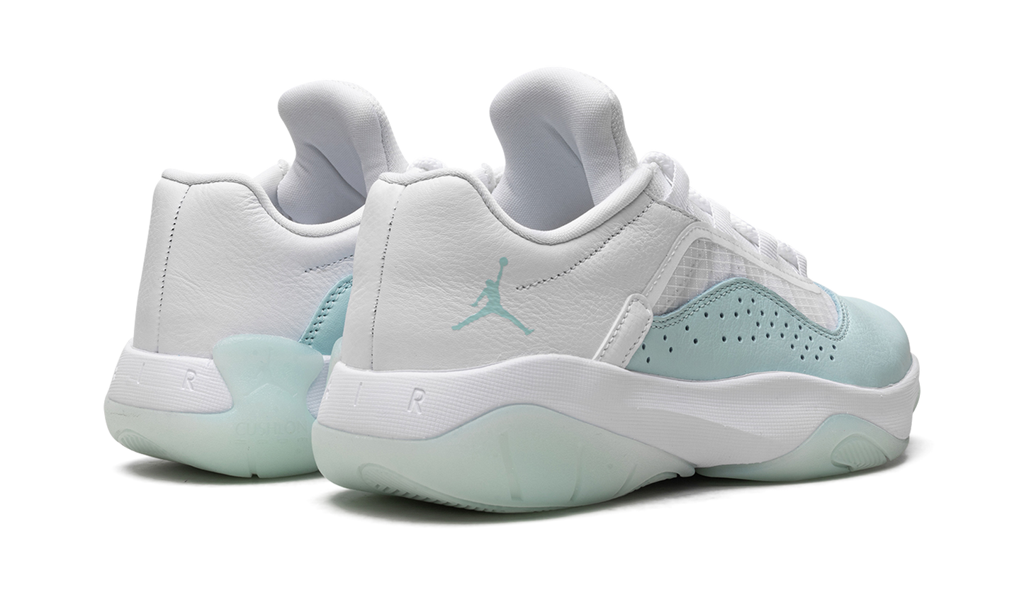 AIR JORDAN 11 CMFT WMNS Igloo DV2629 100