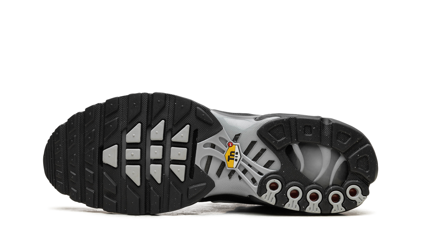 Nike Air Max Plus "Multi Swoosh Black Bright Crimson" FJ4224 001