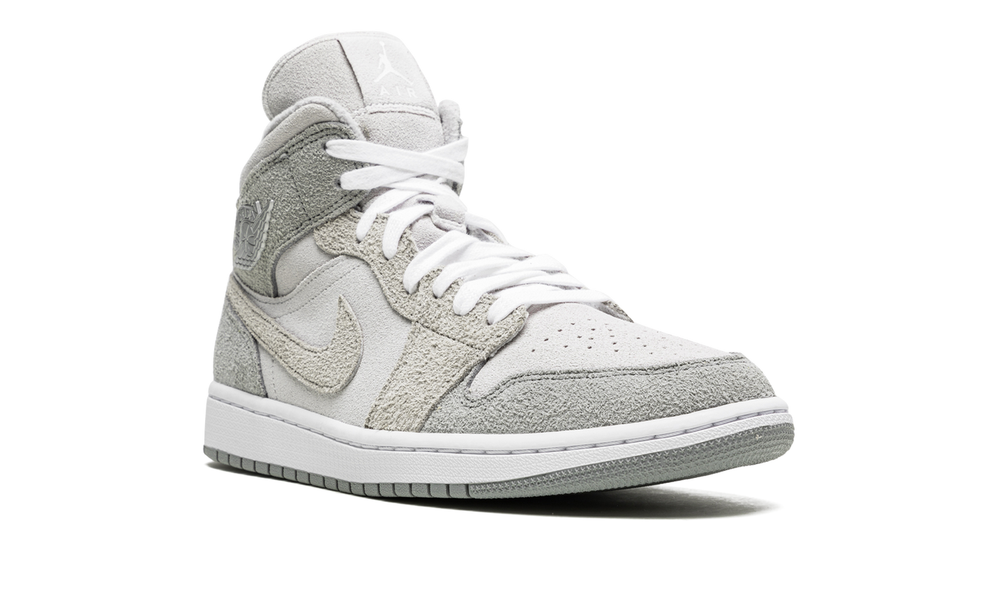 AIR JORDAN 1 MID SE WMNS Grey Fleece DO7139 002
