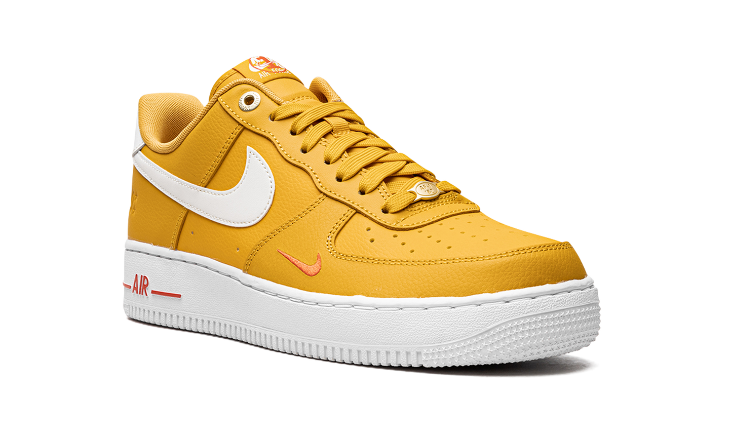 Nike AIR FORCE 1 LO MNS WMNS 40th Anniversary DQ7582 700