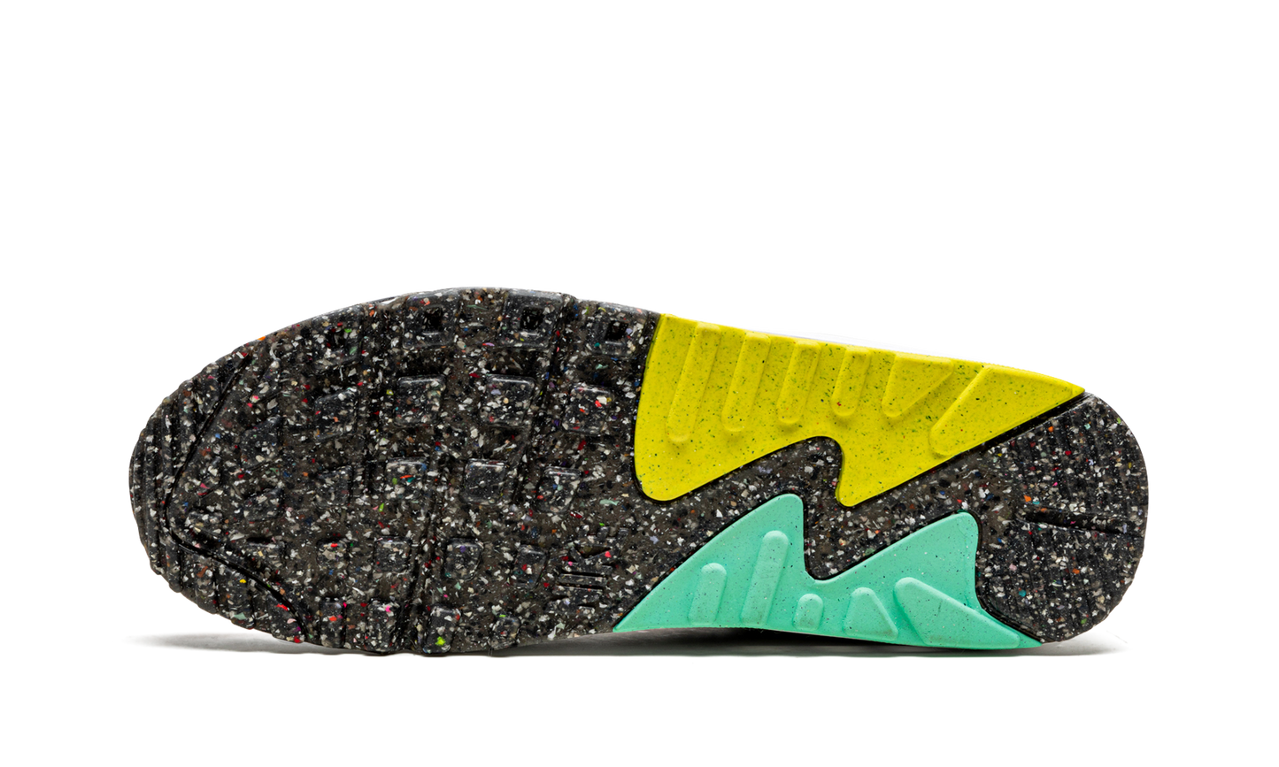 Nike Air Max 90 / LHM "Familia" DJ4703 900