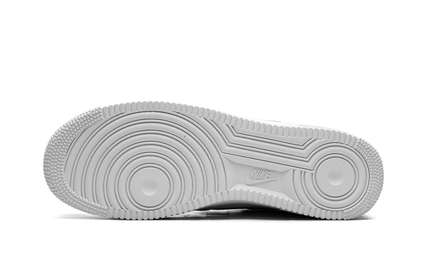 Nike Air Force 1 "Resort and Sport" FN8349 100