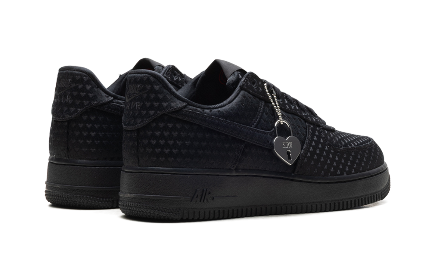 Nike Air Force 1 Low WMNS Valentine's Day - Triple Black IQ9965 001