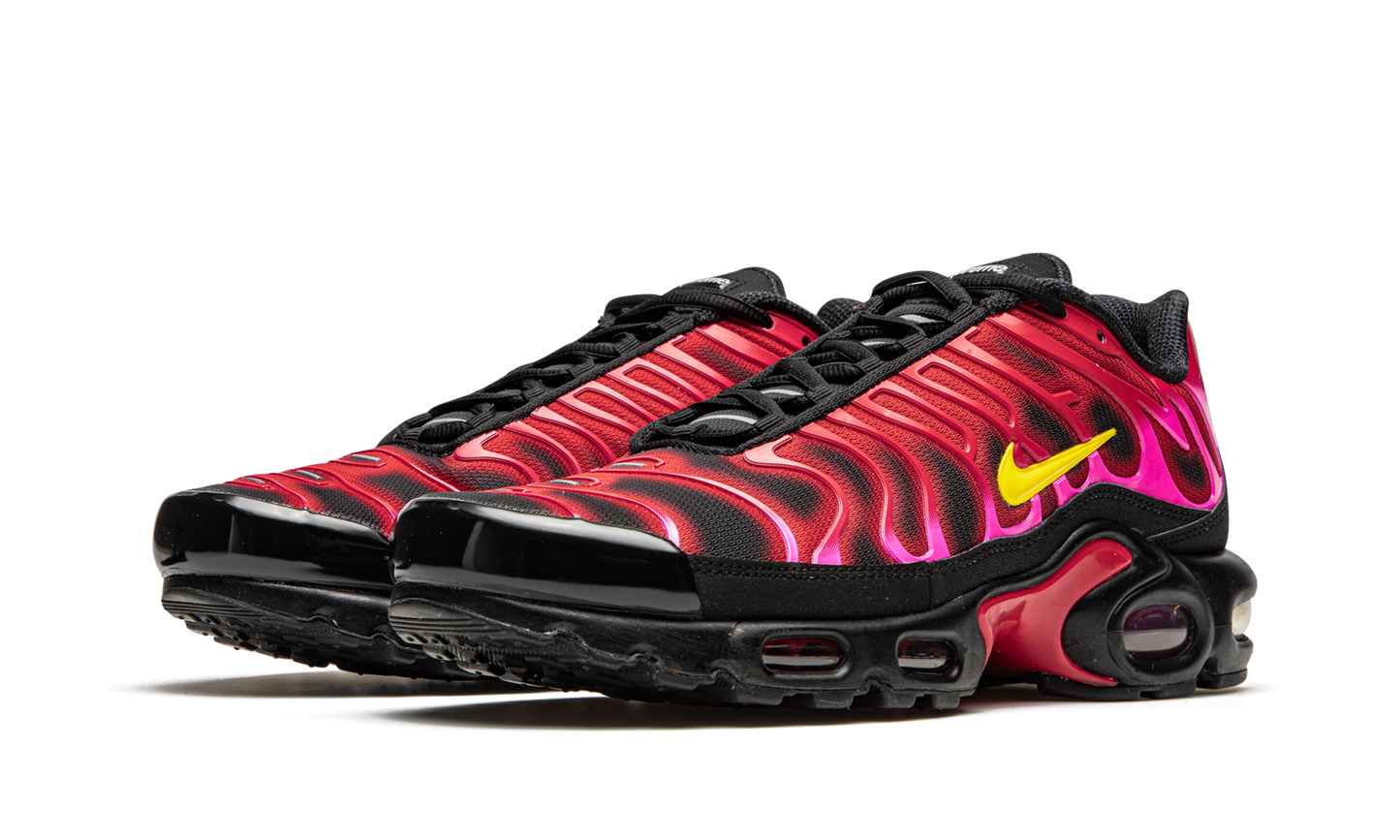 Nike Air Max Plus TN "Supreme - Black / Red" DA1472 600