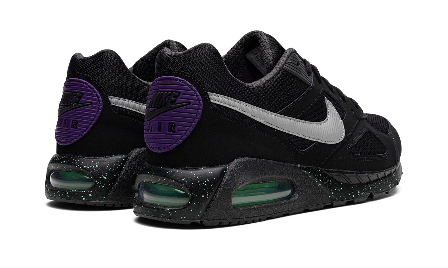 Nike Air Max IVO 580518 005