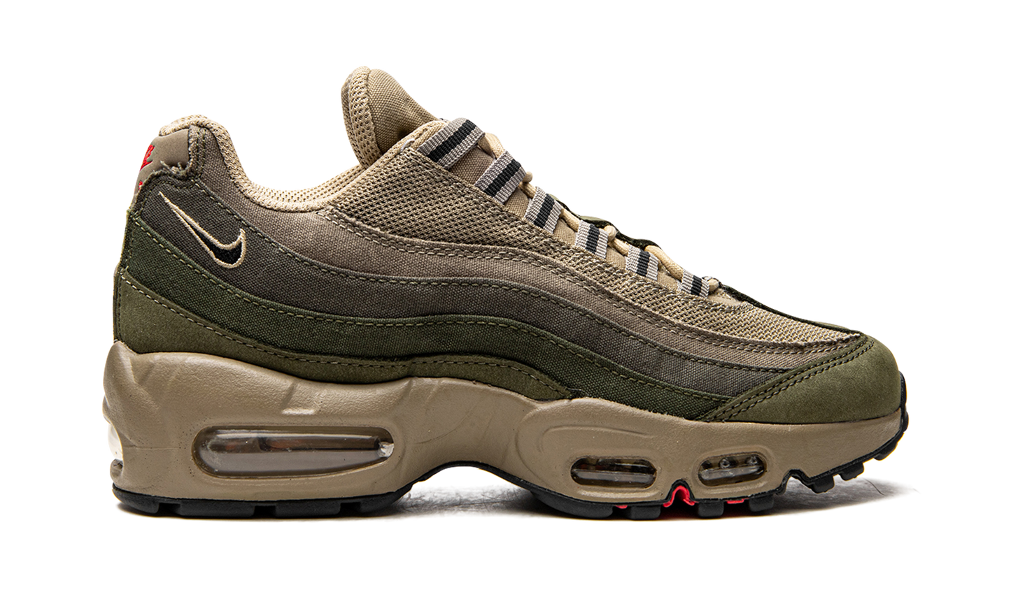Nike Air Max 95 SE "Rough Green" DQ8570 200
