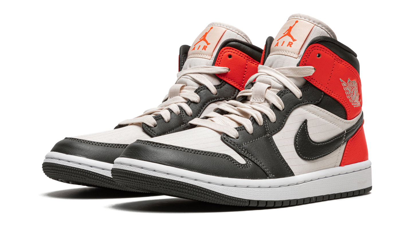 AIR JORDAN 1 MID SE WMNS Newsprint DQ6078 100