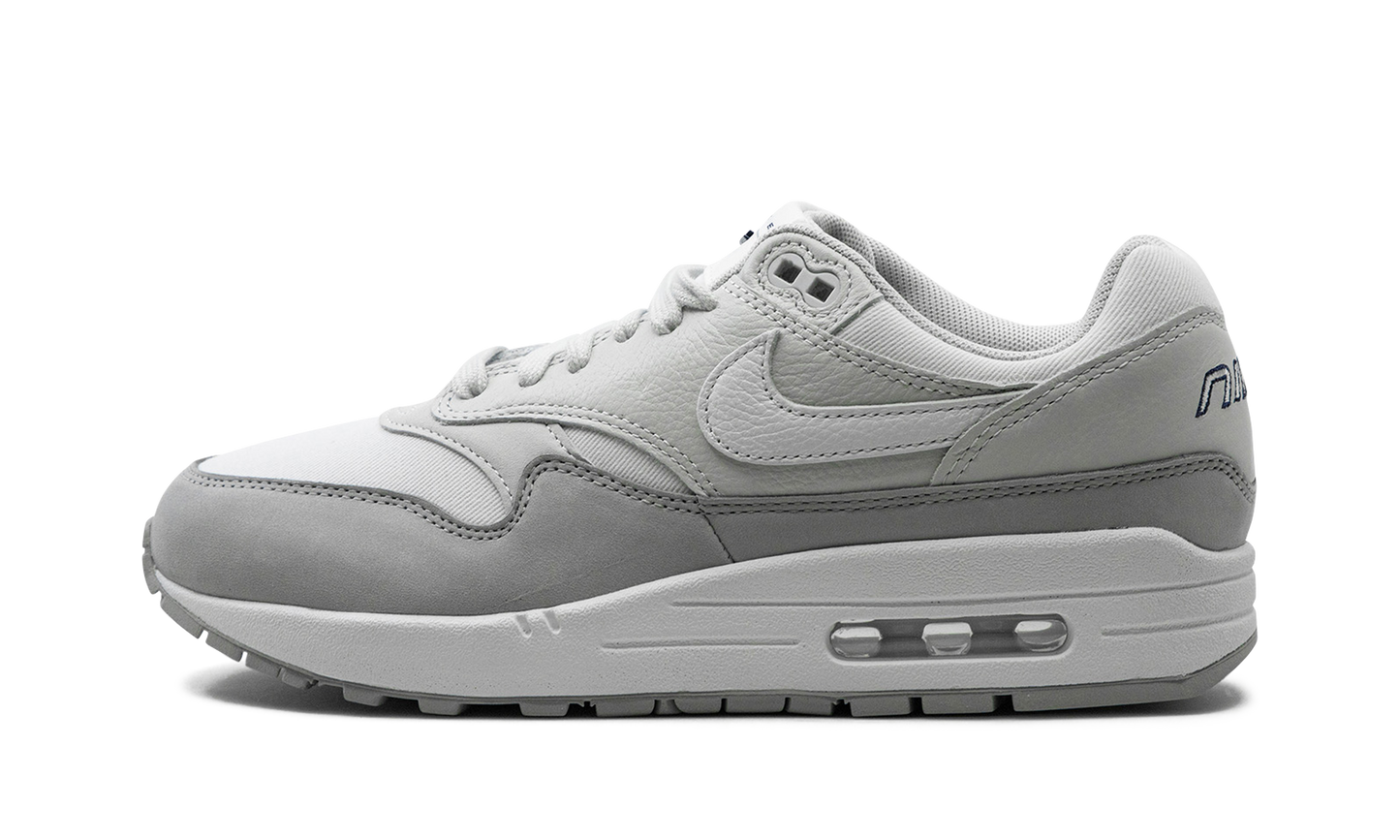 Nike AIR MAX 1 '87 LX WMNS "Light Smoke Grey" FN0564 001