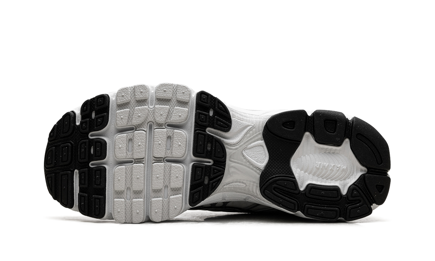 Nike Air Max Moto 2K WMNS "White / Metallic Silver" HQ2056 103