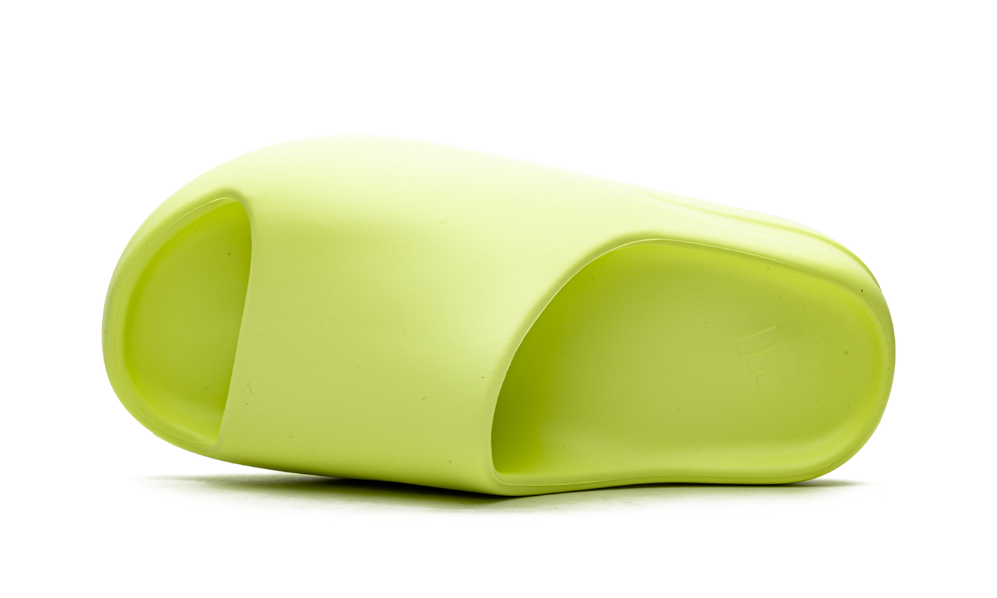 Yeezy Slide "Glow" GX6138