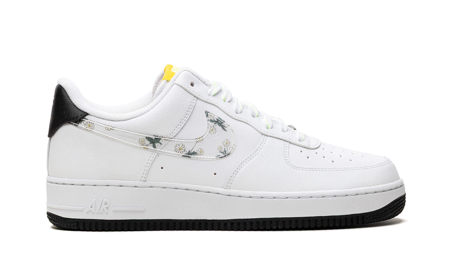 Nike Air Force 1 "Daisy" CW5571 100