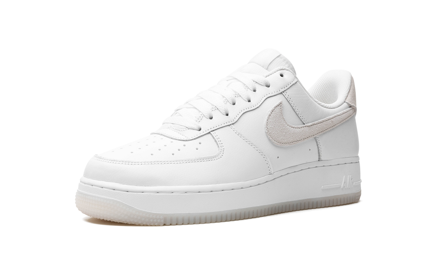 Nike Air Force 1 '07 LV8 "Summit White" FN5832 100