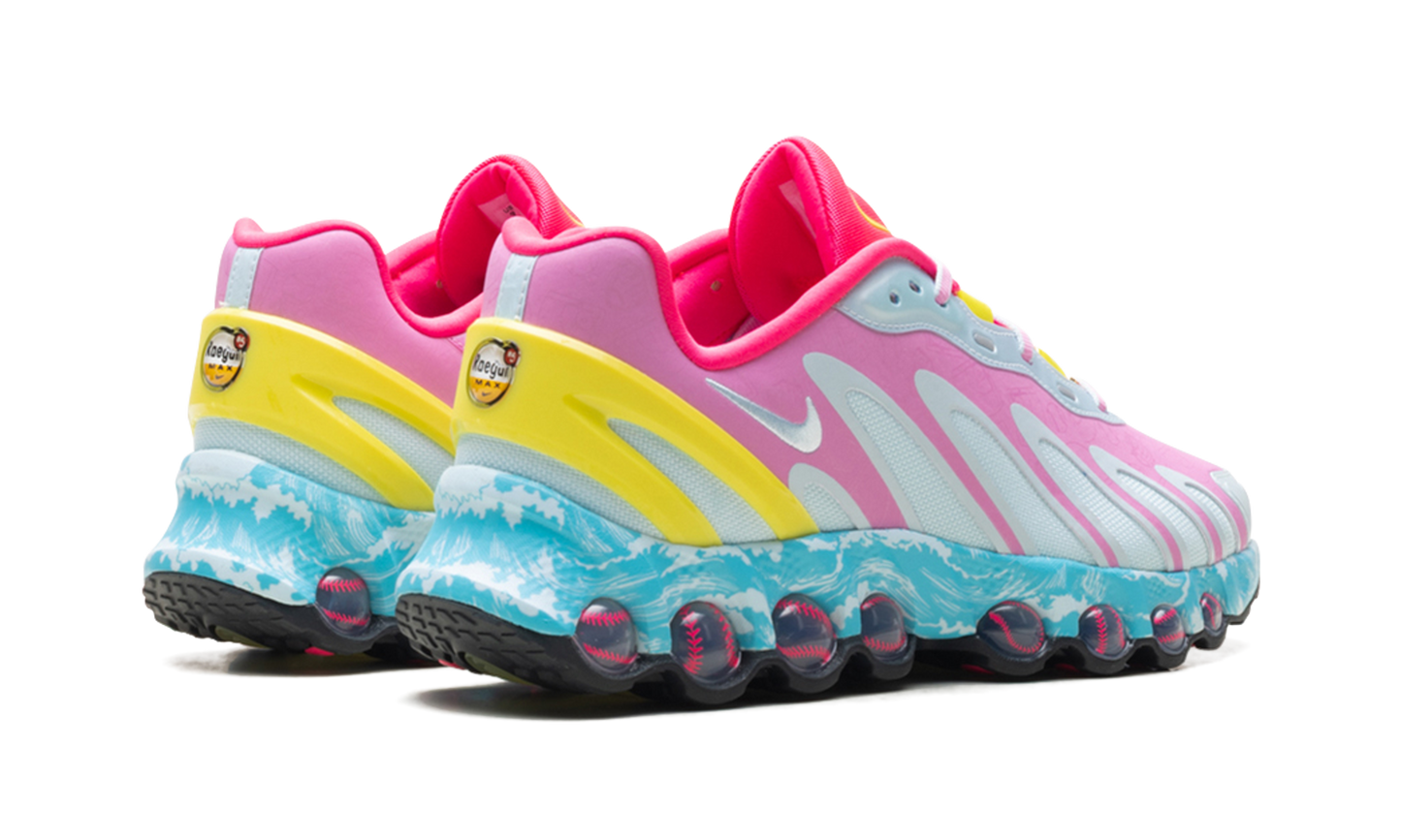 Nike Air Max DN8 WMNS "Doernbecher" IO7689 921