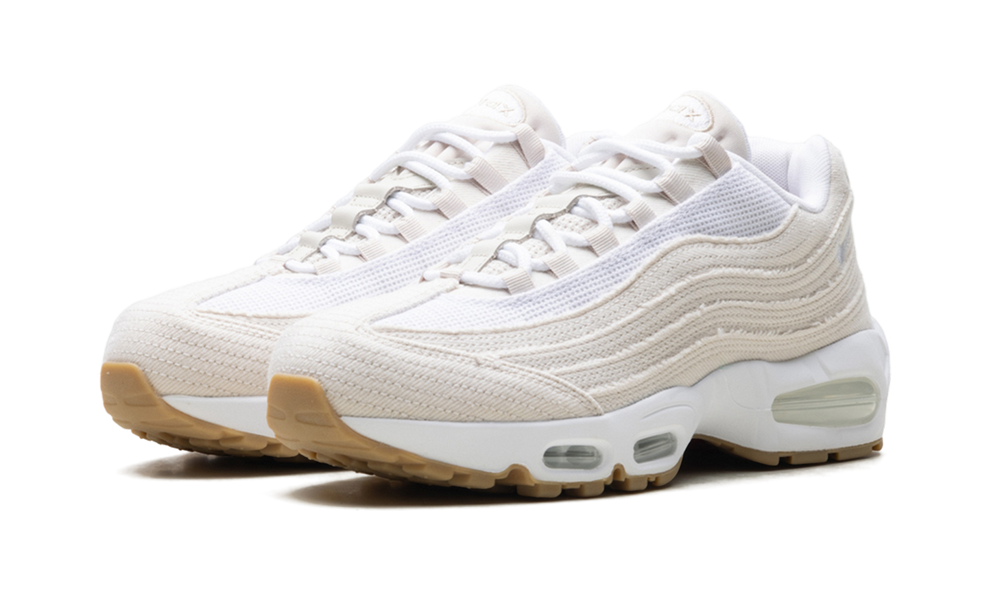 Nike Air Max 95 OG "Levi's Denim - Light Orewood Brown" HM4743 100