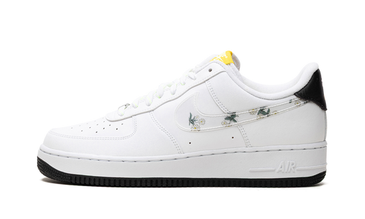 Nike Air Force 1 "Daisy" CW5571 100