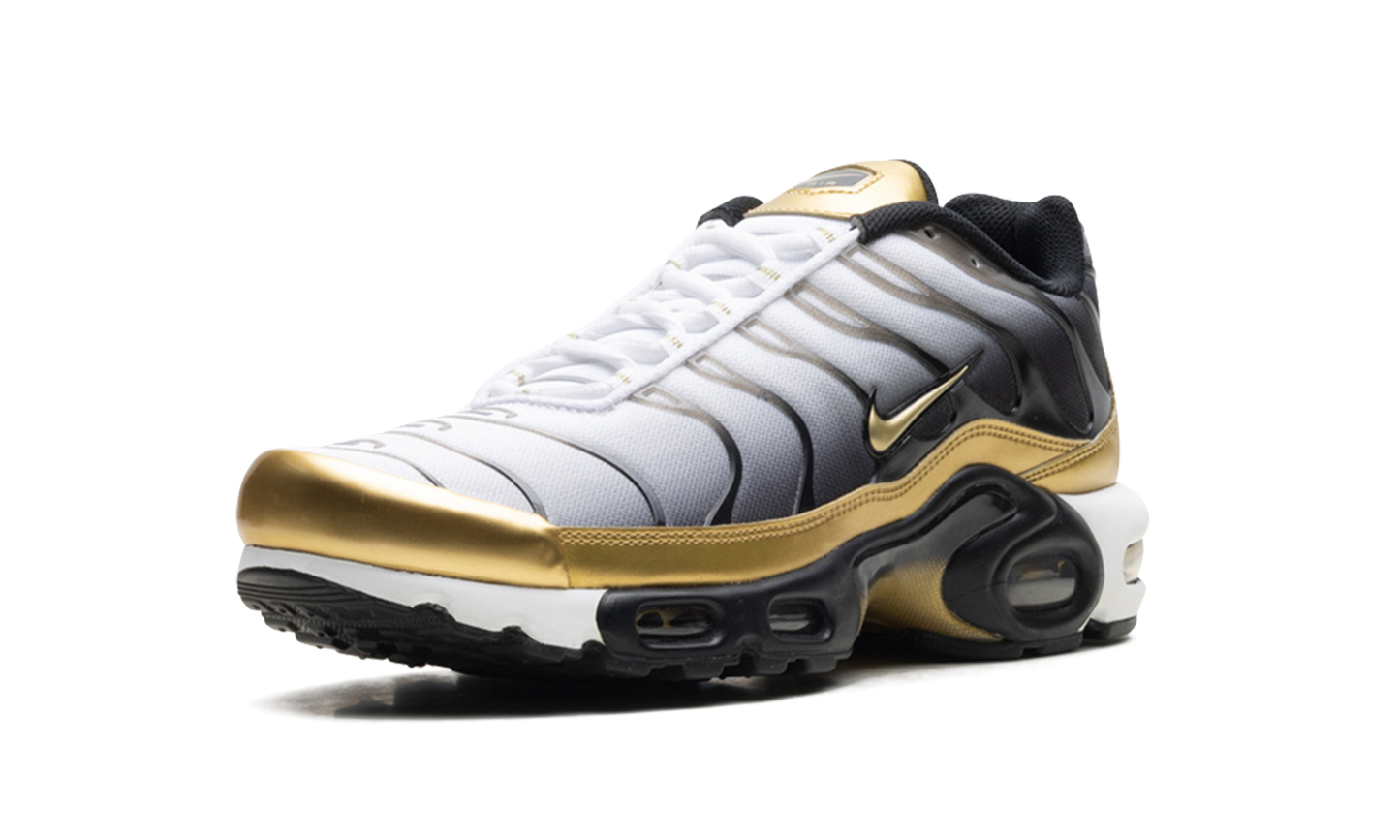 Nike Air Max Plus "Footlocker - 50th Anniversary" HM0352 100