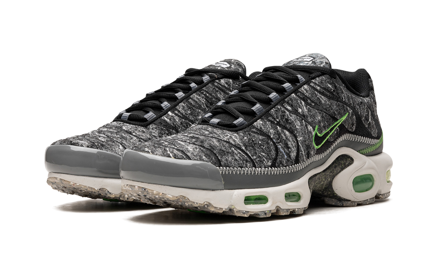 Nike Air Max Plus "Essential Crater Green" DA9326 001