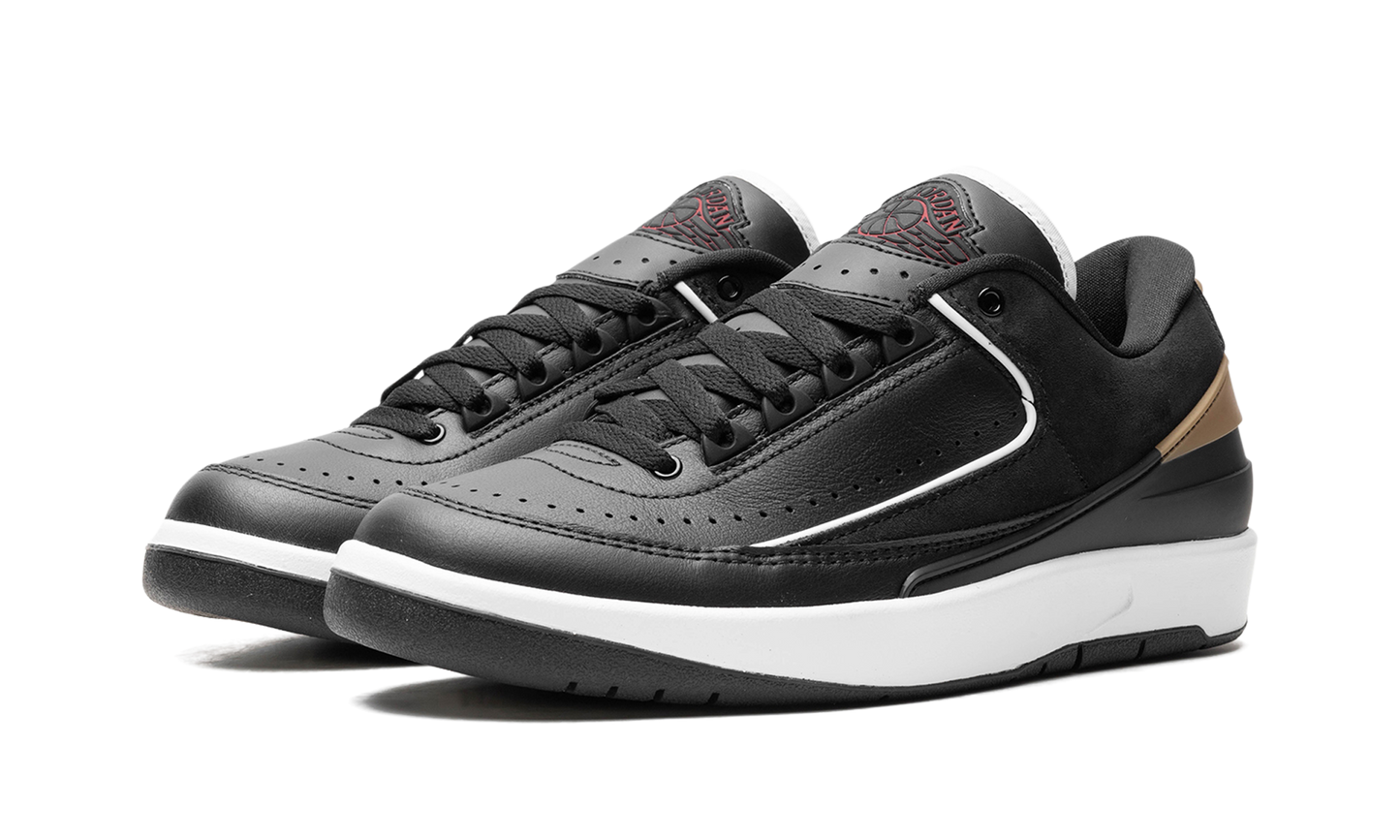 Jordan 2 Retro Low WMNS Black Metallic Gold DX4401 001