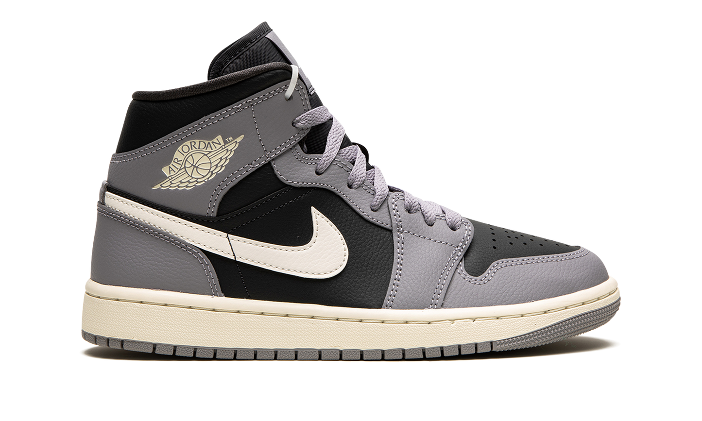 AIR JORDAN 1 MID WMNS CEMENT GREY BQ6472 022
