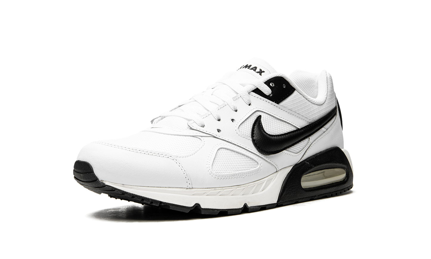 Nike Air Max IVO 580518 106