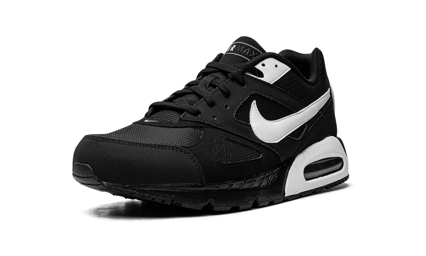 Nike Air Max IVO 580518 011