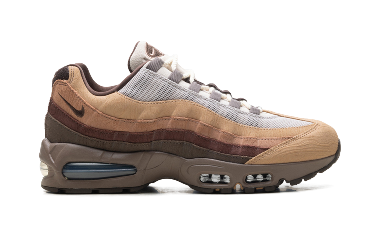 Nike Air Max 95 "Big Bubble Ducks of a Feather Oregon Ducks Lumber Yard" IQ3988 001