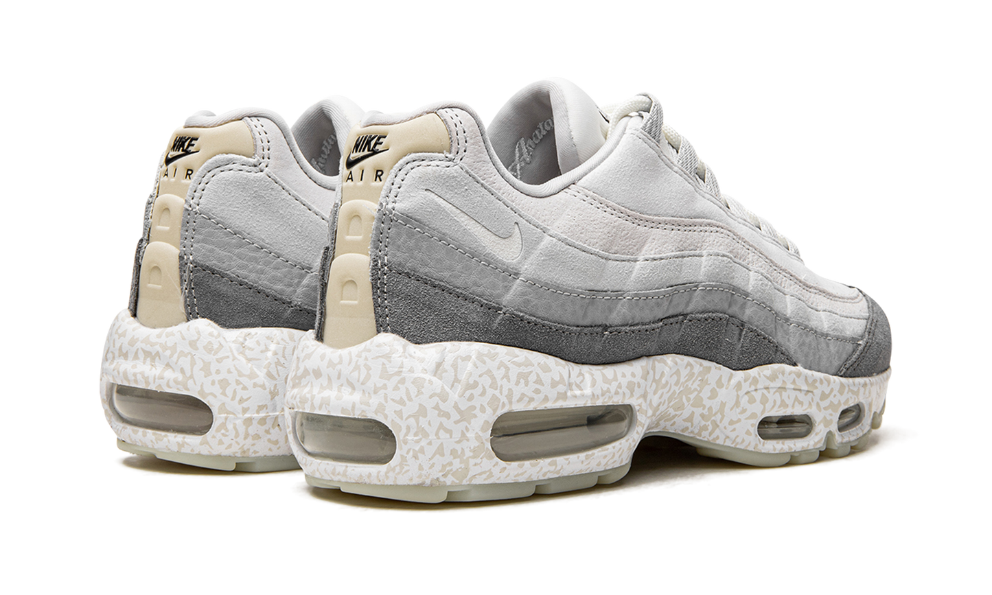 Nike Air Max 95 QS "Light Bone-Glow in the Dark" DV2593 100