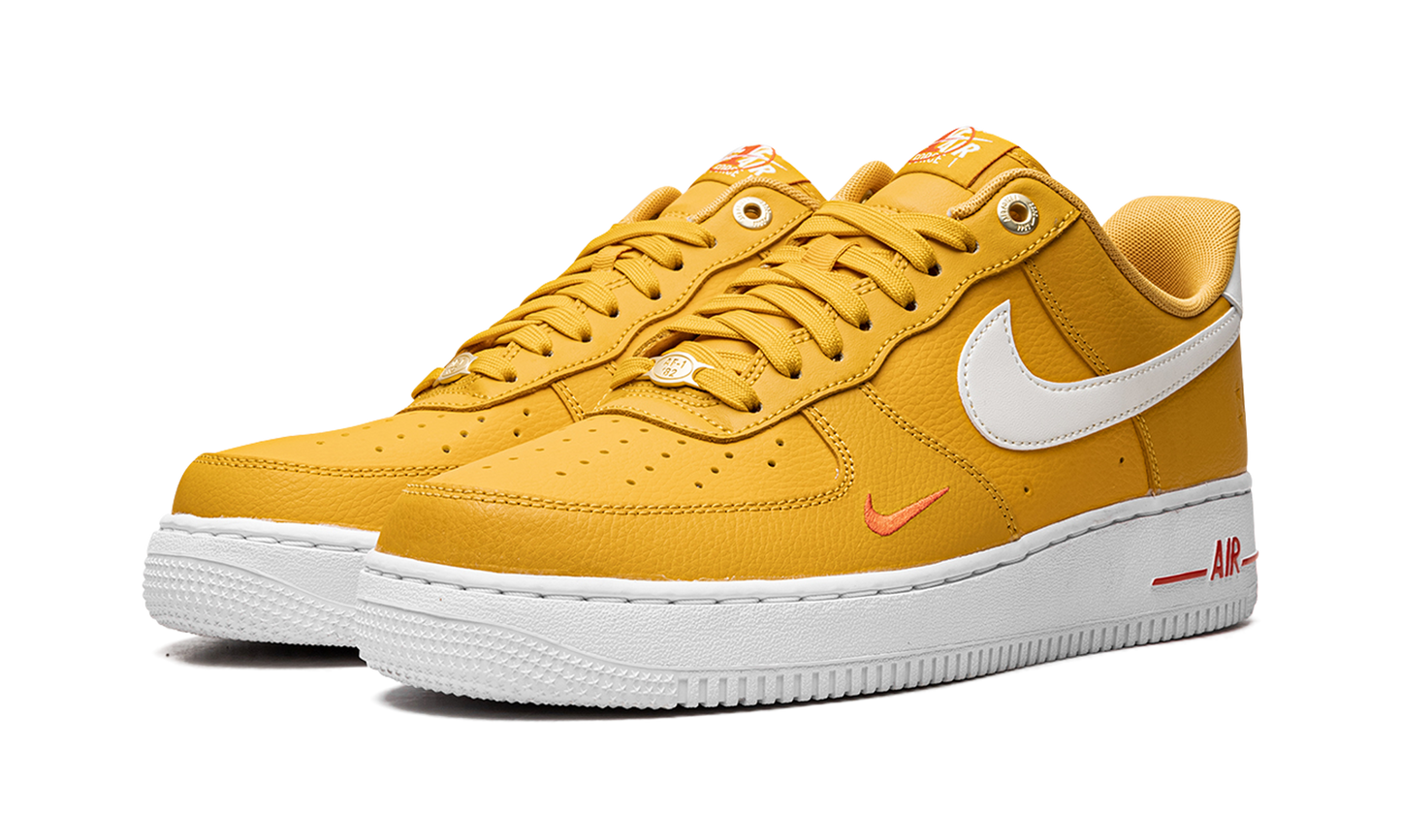 Nike AIR FORCE 1 LO MNS WMNS 40th Anniversary DQ7582 700