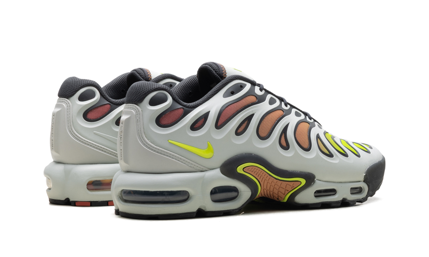 Nike Air Max Plus Drift "Light Silver / Volt" FD4290 009