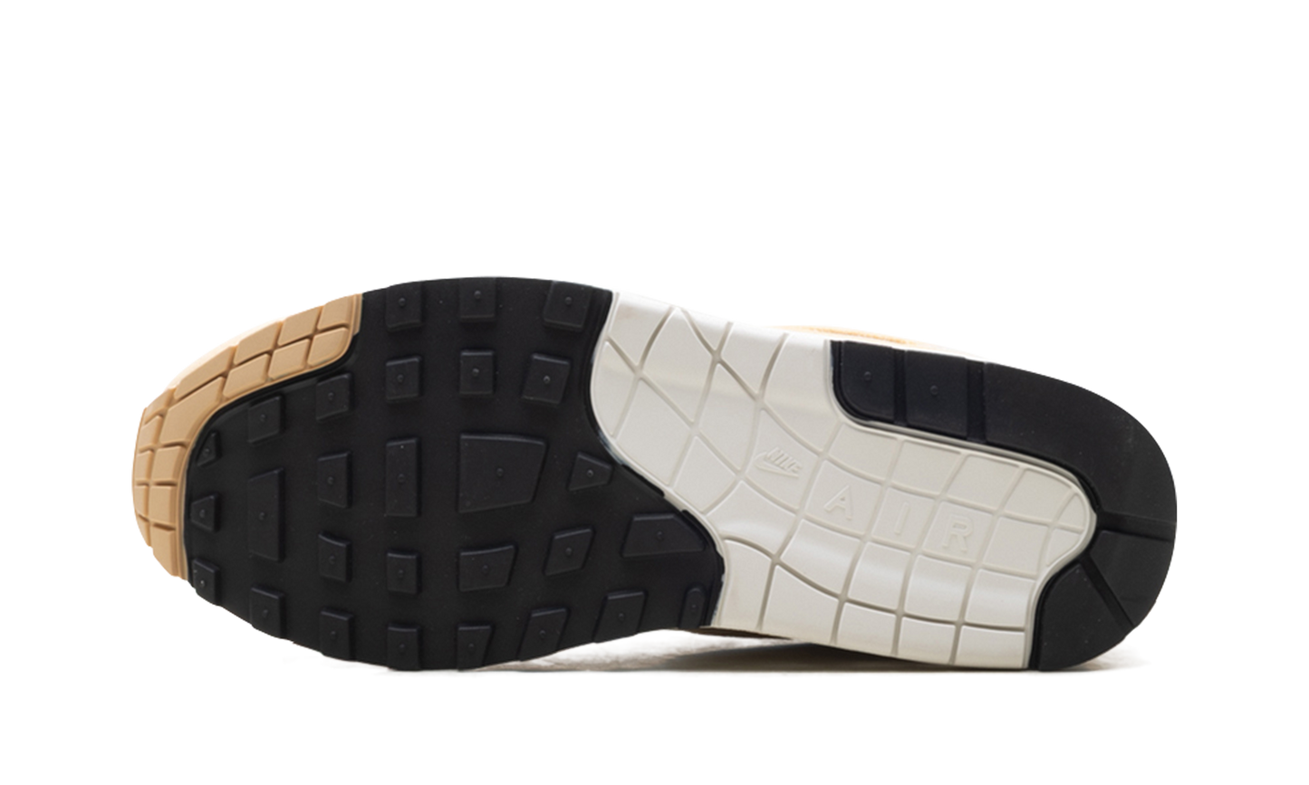 Nike Air Max 1 '87 WMNS "Light Orewood Brown" HF1194 100