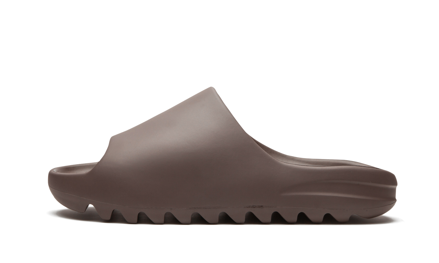 Yeezy Slide "Soot" G55495