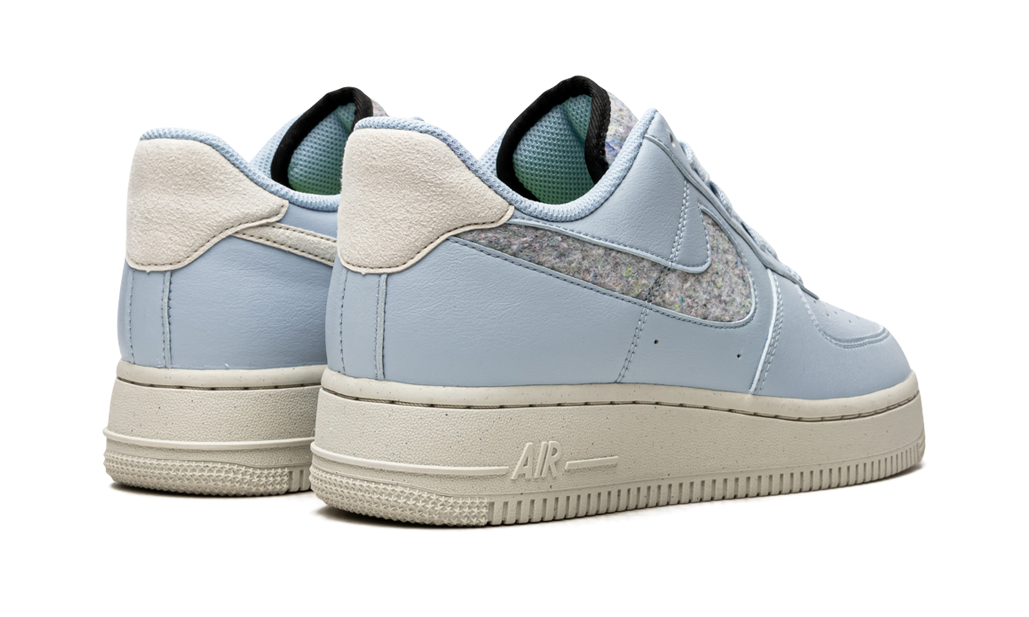 Nike AIR FORCE 1 LO 07 SE () WMNS Light Armory Blue