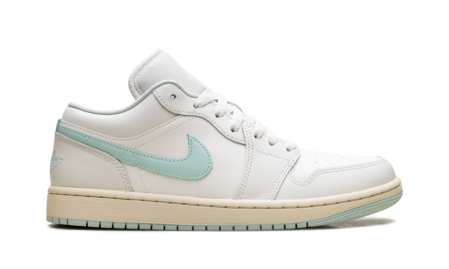 Jordan 1 Low WMNS Sail Igloo DC0774 134