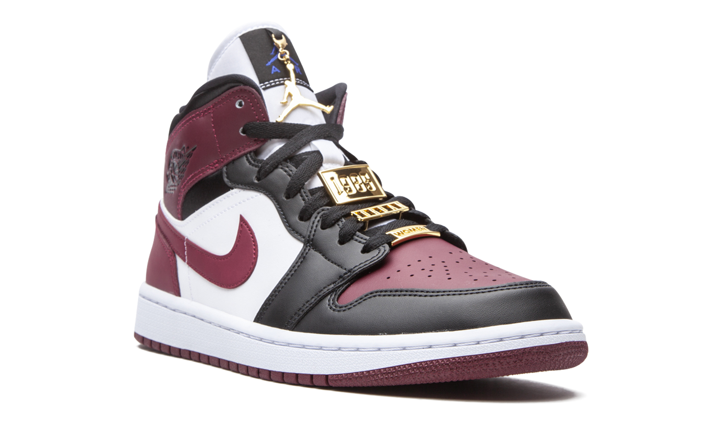 AIR JORDAN 1 MID SE WMNS Gold Pendants CZ4385 016