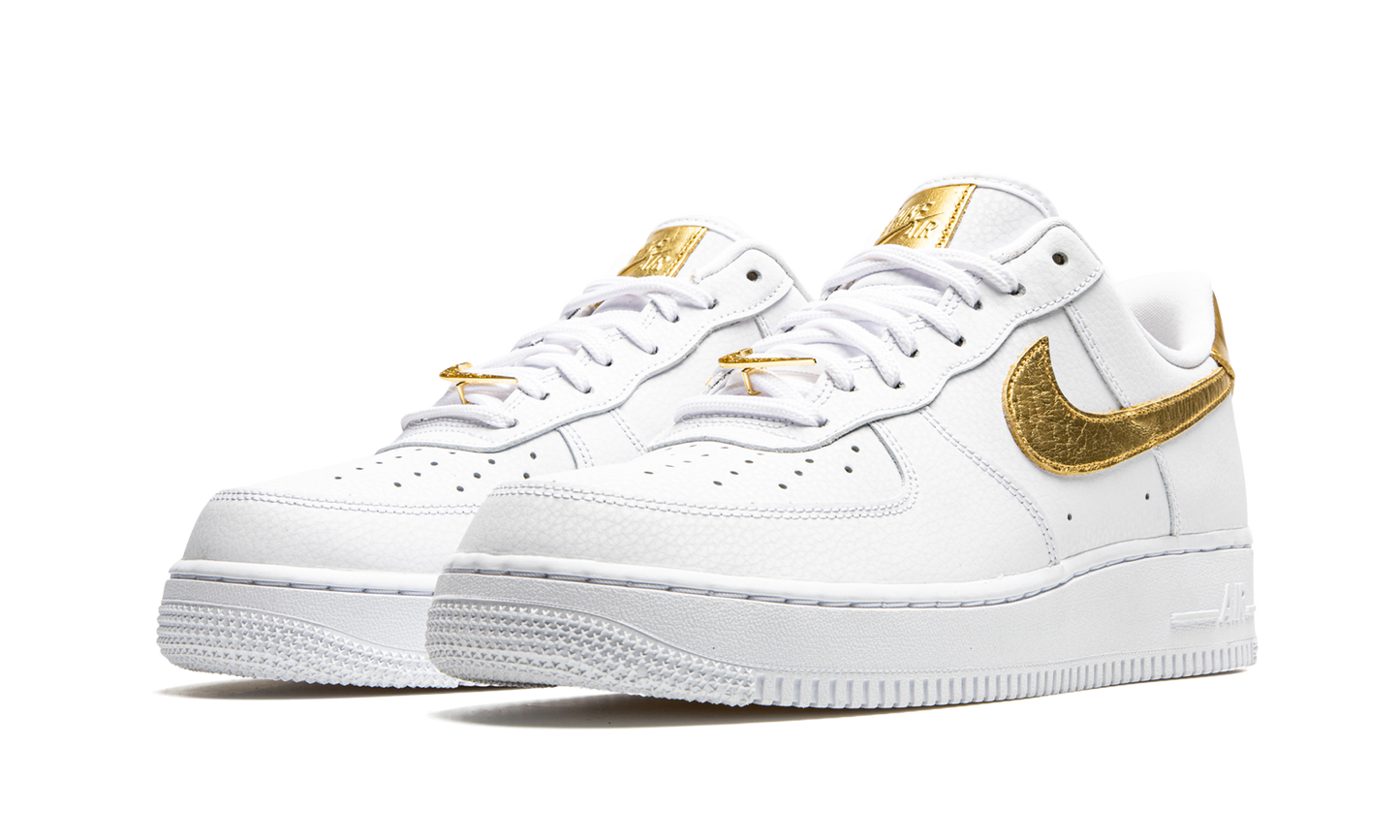 Nike Air Force 1 Low '07 LV8 "Gold Foil" DC2181 100