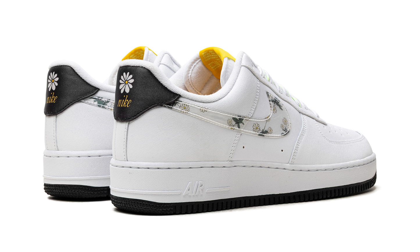 Nike Air Force 1 "Daisy" CW5571 100