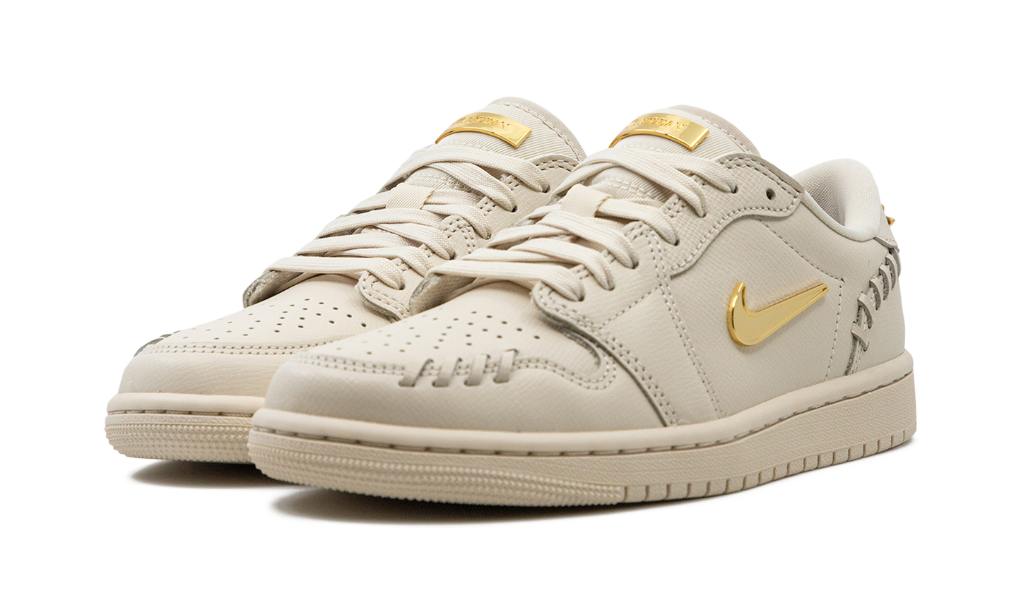 Air Jordan 1 Low WMNS Method of Make - Legend Light Brown FN5032 200