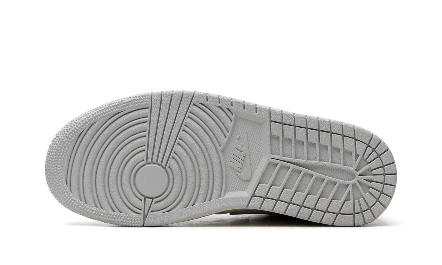 Air Jordan 1 WMNS Light Grey DC0774 103