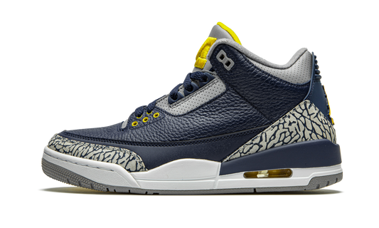Air Jordan 3 Retro PE Michigan AJ3 820064