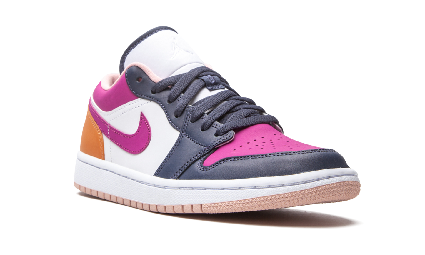 AIR JORDAN 1 LO SE WMNS Mismatched Purple / Magenta DJ4342 400
